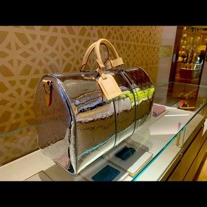 Louis Vuitonn Keepall Bandoulière 50 Mirror